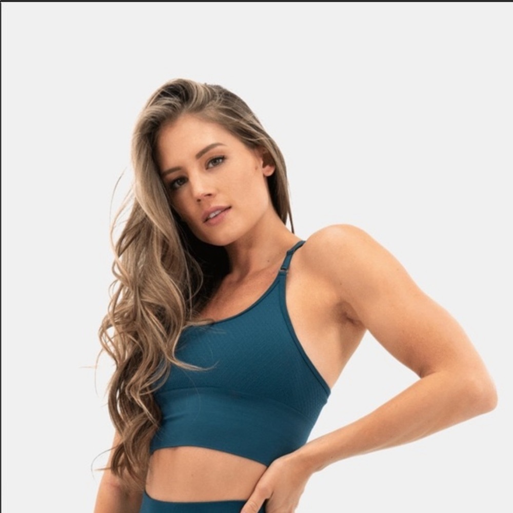 Balance Athletica The Energy Top in Topaz
